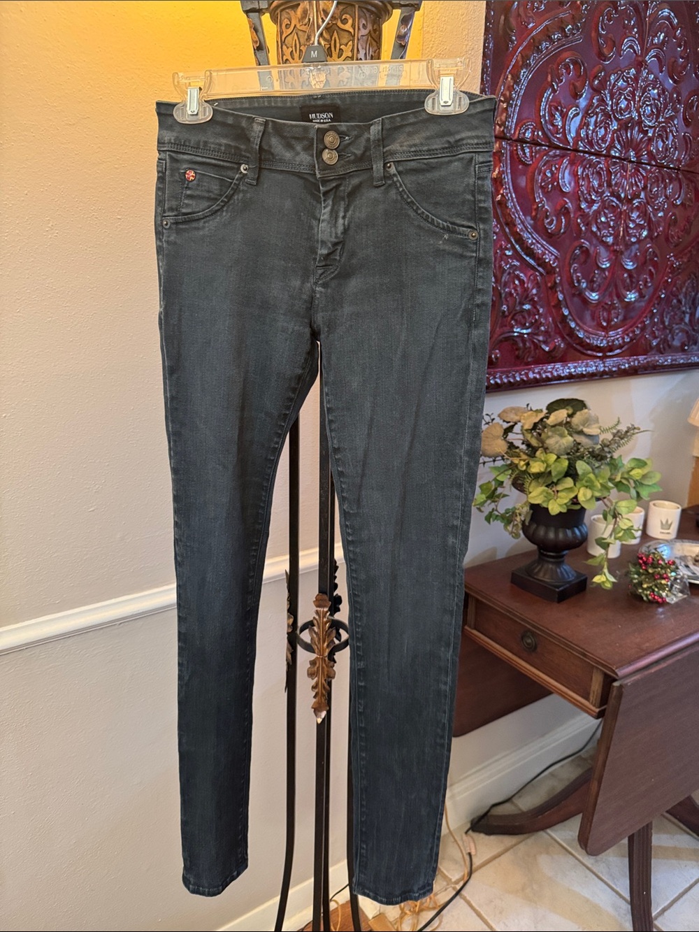 Hudson Jeans Women’s Skinny Jeans in Washed Black